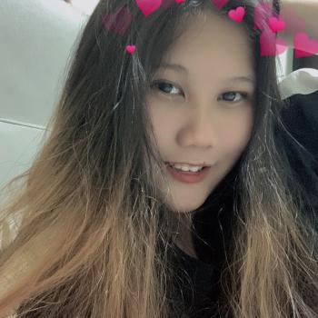 Babysitter in Singapore: Shan