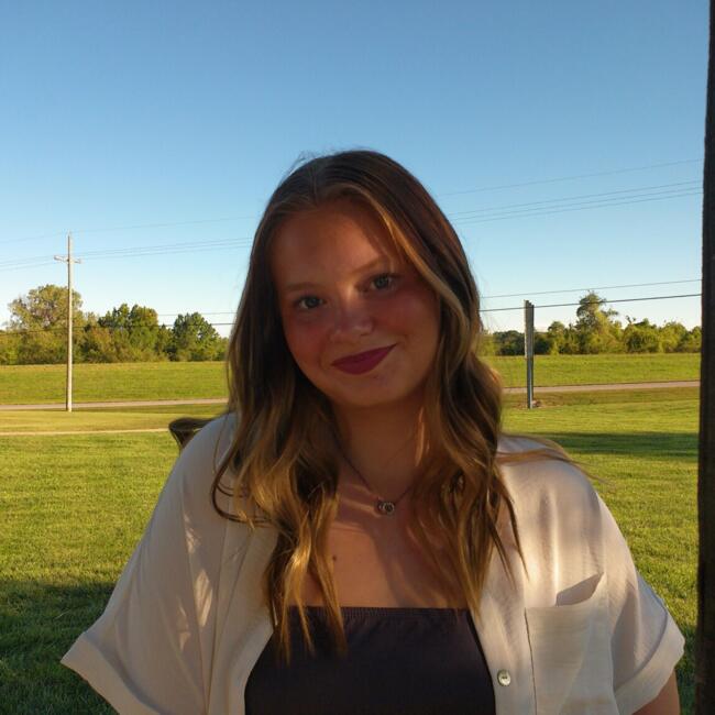 Babysitter in Independence: Madison