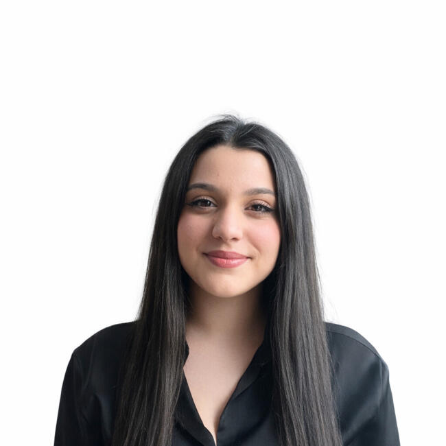 Babysitter in Issy-les-Moulineaux: Marika