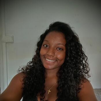 Babysitter in La Ferté-Imbault: Laëticia