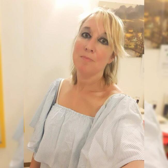 Babysitter στην περιοχή Imola: Simona