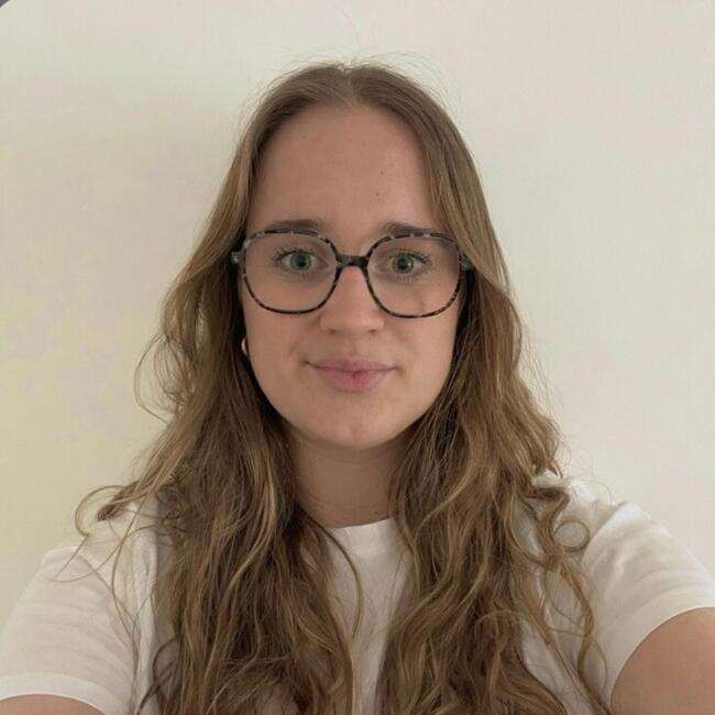 Babysitter in Lamballe: Manon