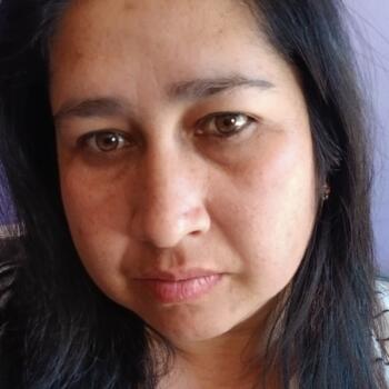 Niñera González Catán: Julia