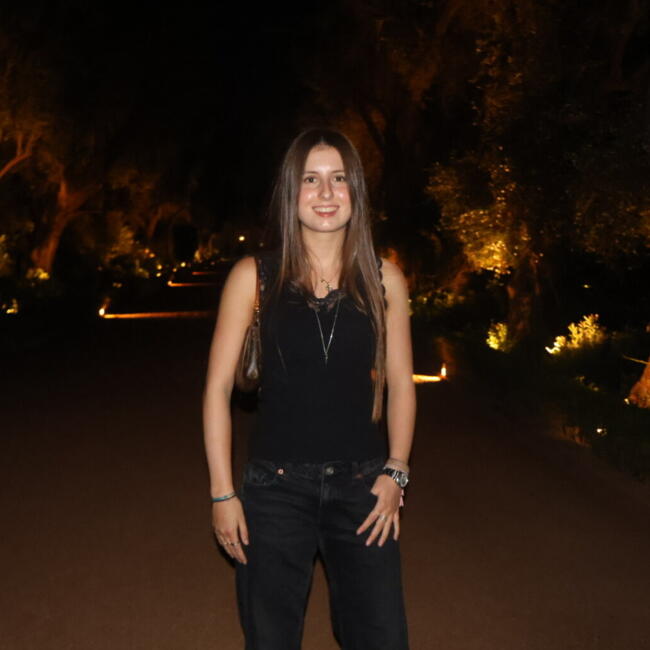 Babysitter in Paris: Ariane