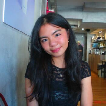 Babysitter in Singapore Island: Hannah