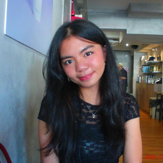 Babysitter in Singapore Island: Hannah