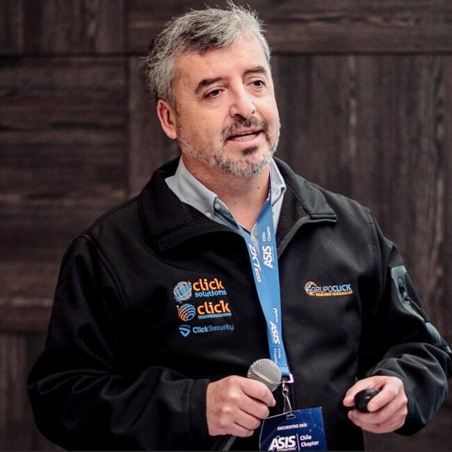 Trabajo para niñera en Peñalolén: Ismael