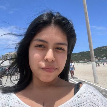 Babysitter in Callao: Laura