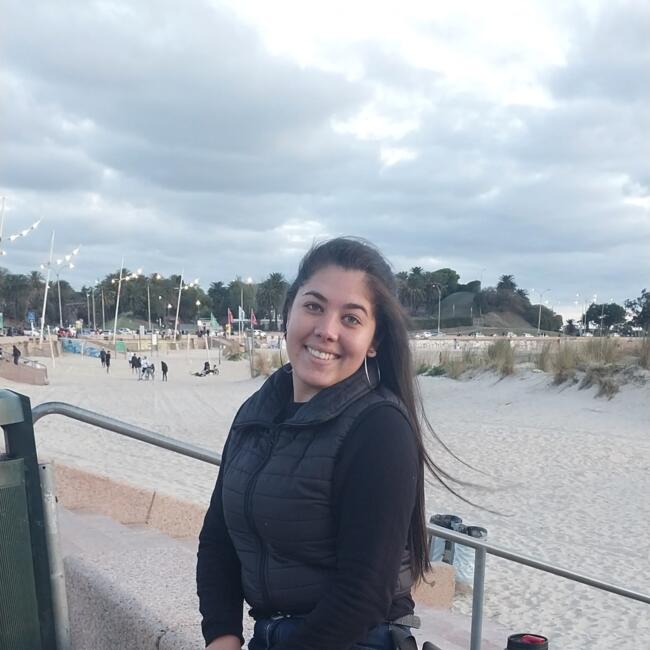 Babysitter in Montevideo: Julieta
