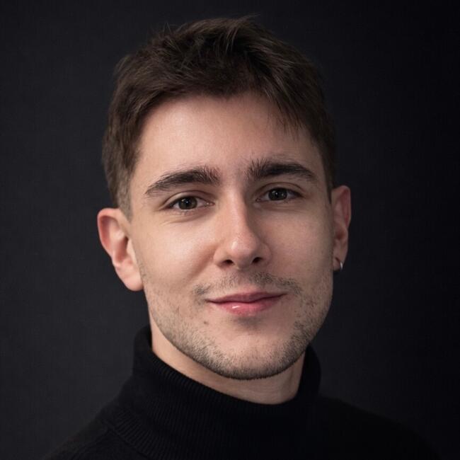 Babysitter in L'Hospitalet de Llobregat: Jose luis