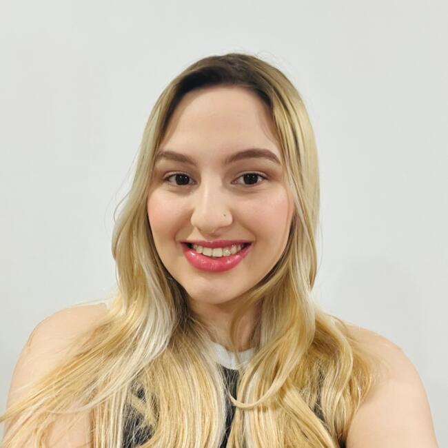 Babá em Colombo: Tauany