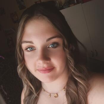 Babysitter in Roncey: Vanessa