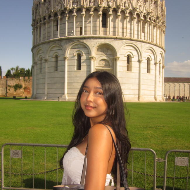 Babysitter a Firenze: Meherine