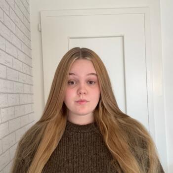 Babysitter in Pully: Julie