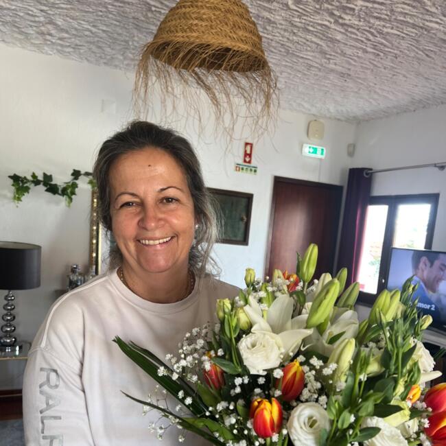 Babysitting job in Portimão: Dina