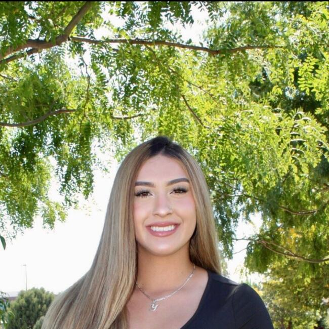 Babysitter in Fort Collins: Yarytzel