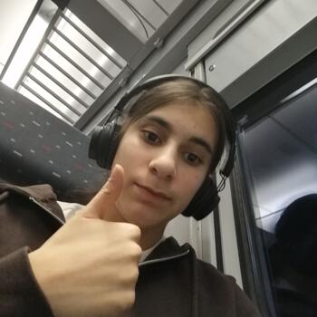 Babysitter in Sint-Gillis-Waas: Angelika