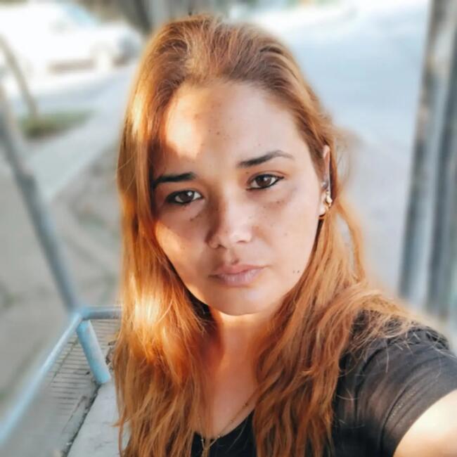Babysitter in Pilar: Gladys