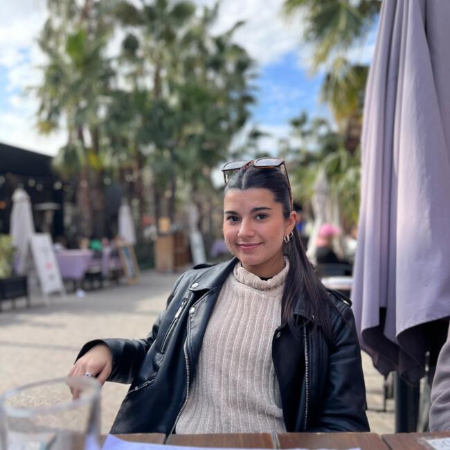 Nanny in Valencia: Mayra