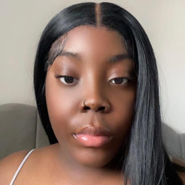 Babysitter in Villefranche-sur-Saône: Emilia