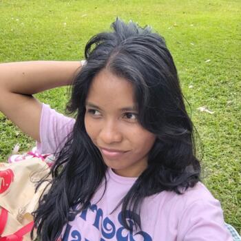 Babysitter Panama City: Areli