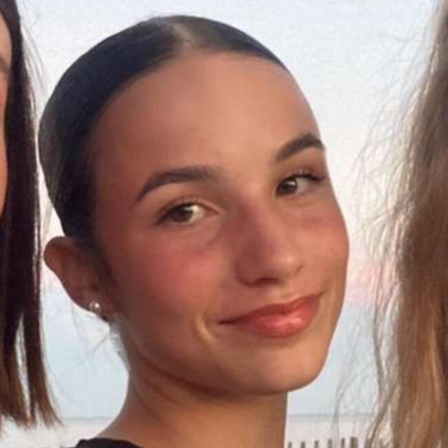 Babysitter in Valpuiseaux: Lisa