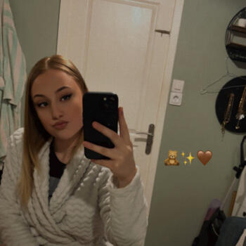 Babysitter in Bruay-la-Buissière: Capucine