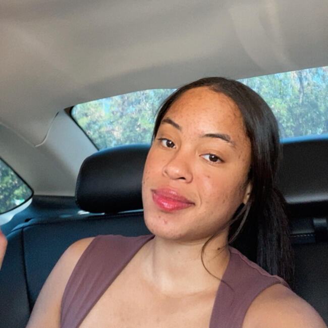 Babysitter in Paulínia: Julia