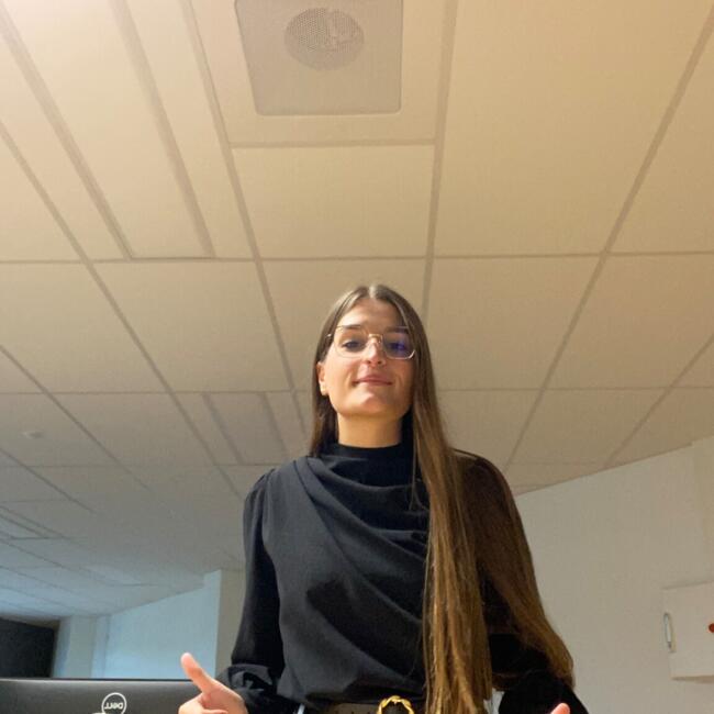 Babysitter in Villers-le-Lac: Léane