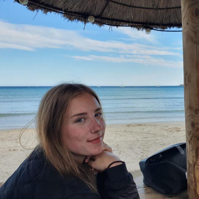 Babysitter in Hoensbroek: Lizzie