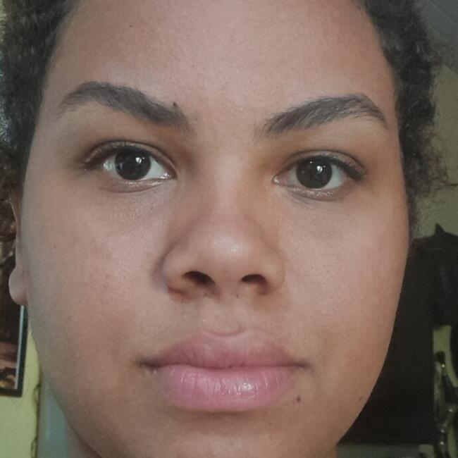 Babysitter in Curitiba: Thatiane