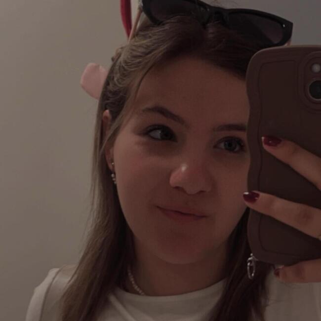 Babysitter in Turnhout: Yana