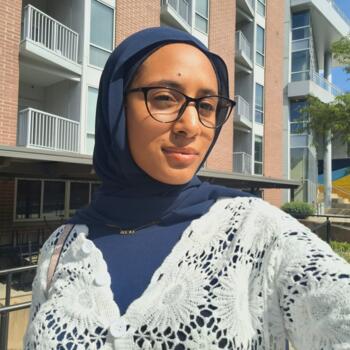 Babysitter in Indianapolis: Malak