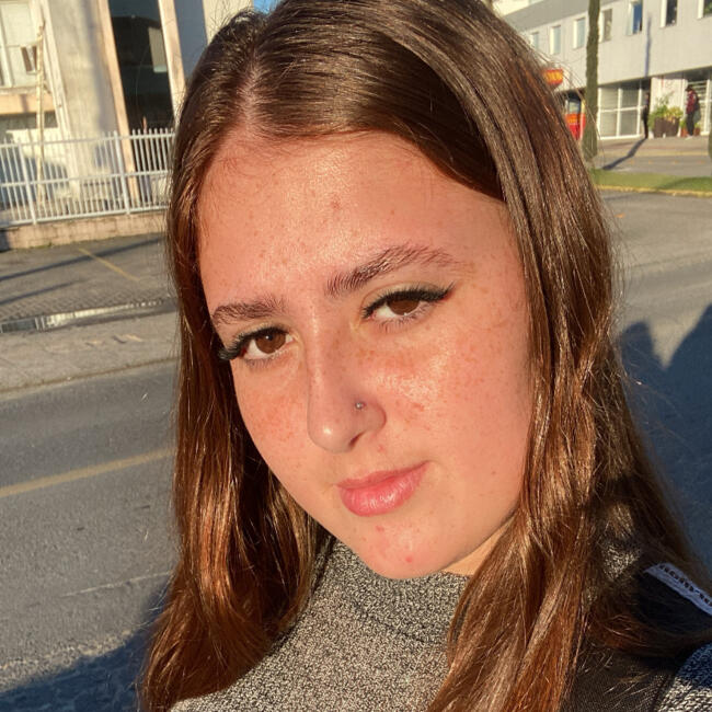 Babysitter in Palhoça: Eduarda