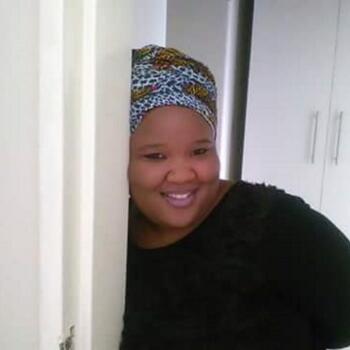 Nanny Roodepoort: Nelisiwe
