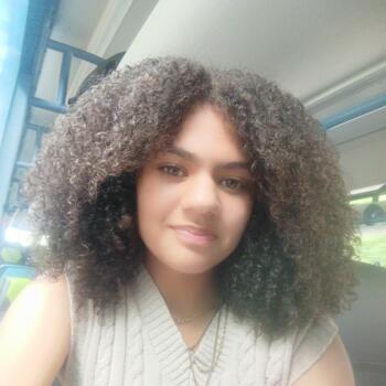 Babysitter in Nantes: Dyanielle
