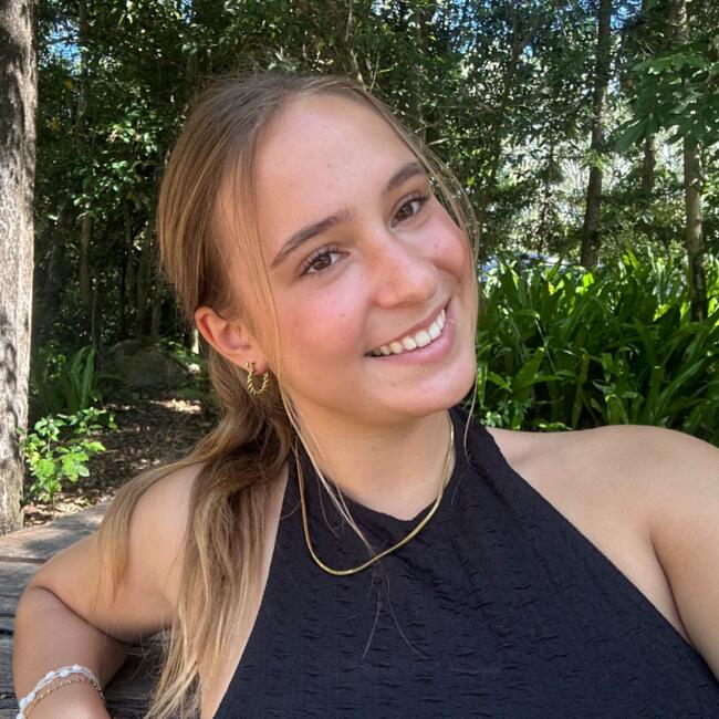 Babysitter in Gladstone: Klara