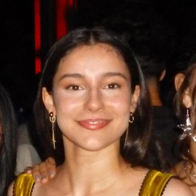 Babysitter in Ste-Geneviève-des-Bois: Sofia Srf