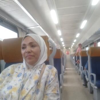 وظيفة جليسة أطفال في القاهرة: فرص عمل كجليسة أطفال ألاء