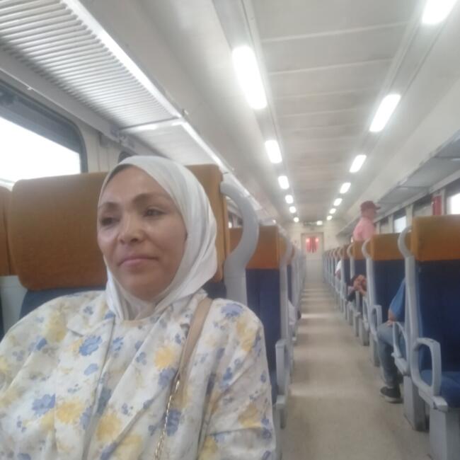 وظيفة جليسة أطفال في القاهرة: ألاء