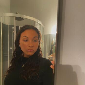 Babysitter in Espaly-Saint-Marcel: Lola