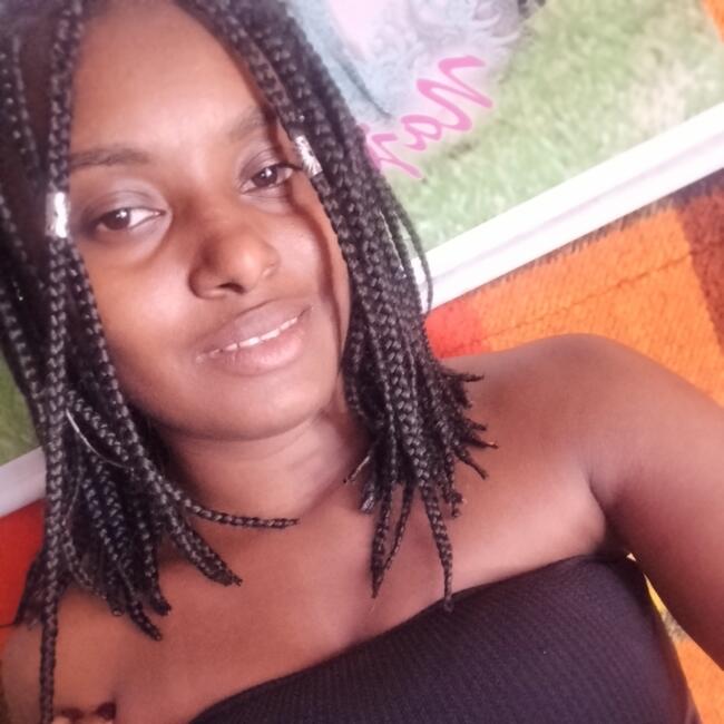 Babysitter in São José do Rio Preto: Adriana