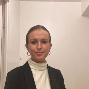 Babysitter in Neuilly-sur-Seine: Nina