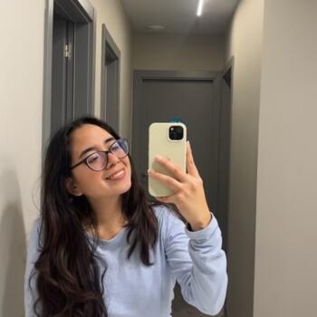 Canguro en Castellón de la Plana: Allyson Esther