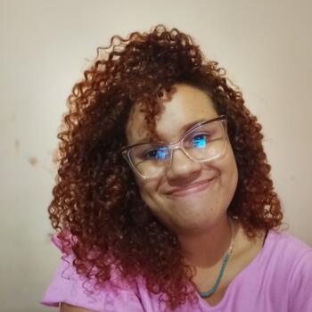 Babysitter Brasília: IZABEL