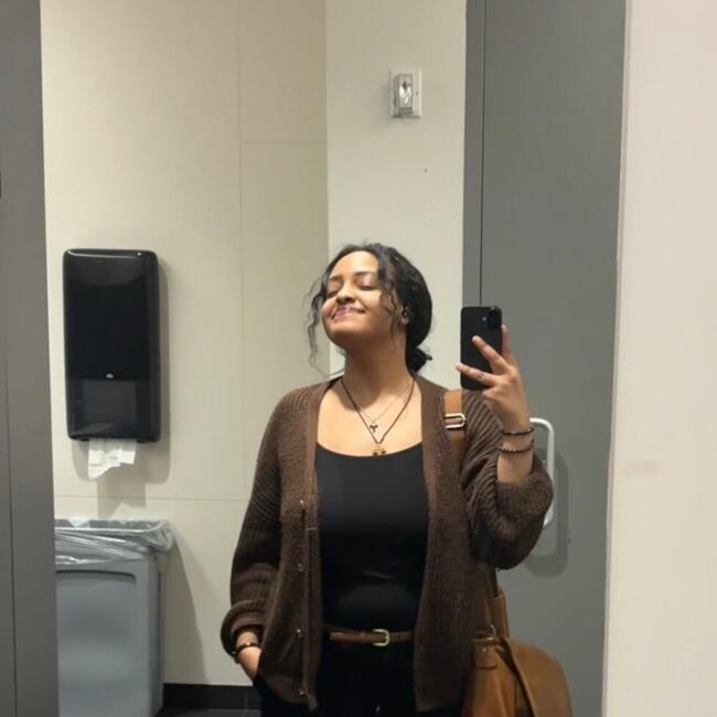 Baby-sitter in Toronto: Loza