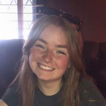 Babysitter Newport: Robyn