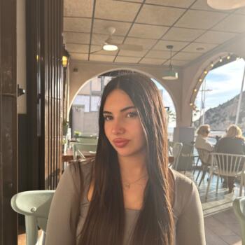 Nanny la Nucia: Desi