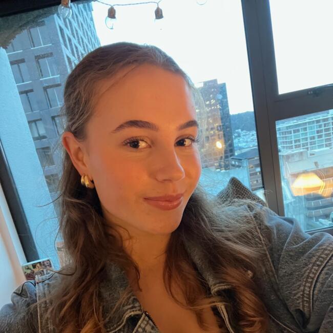 Babysitter in Wellington: Anna