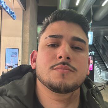 Trabalhos de ama em Braga: Trabalho de babysitting Lucas